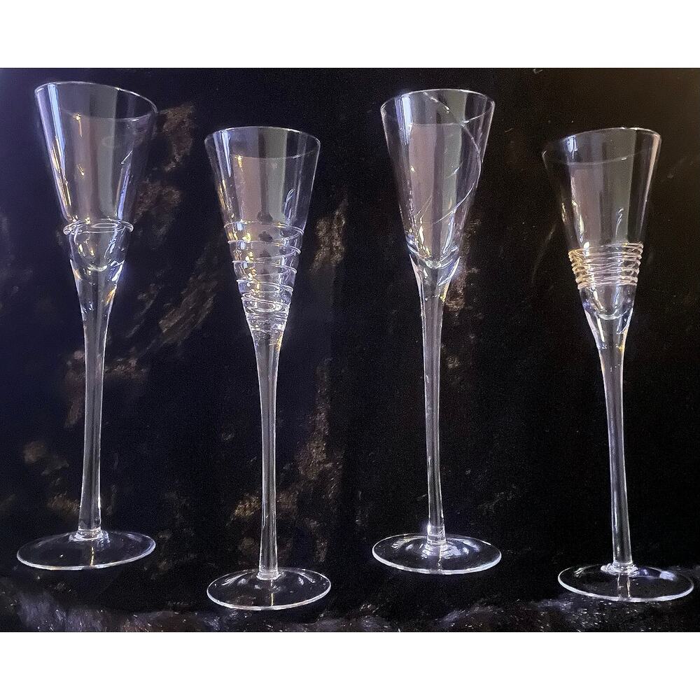 EUC - 4 Clear 10.5" Champagne Flutes